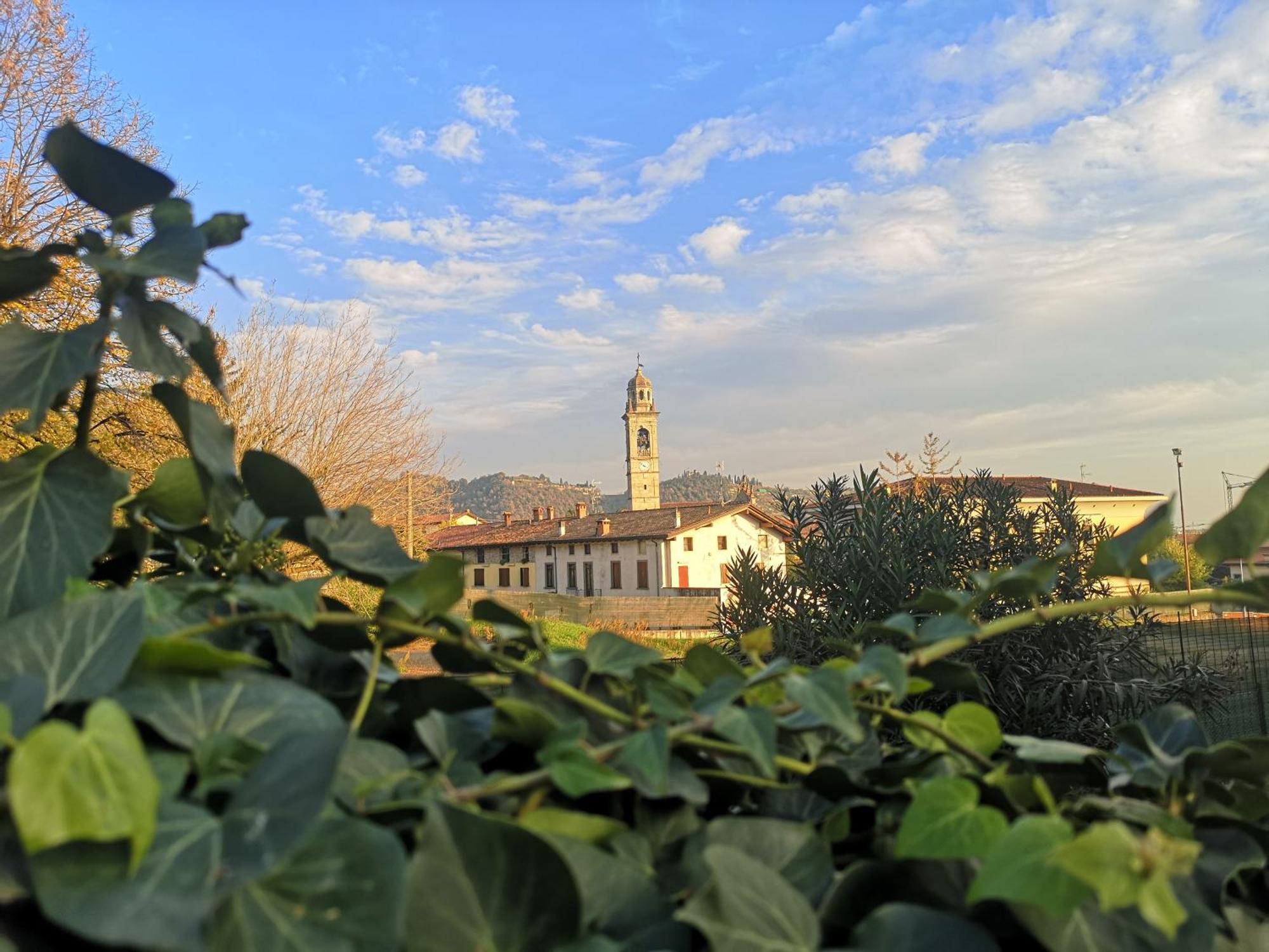 Il Piazzolo, Un Angolo Di Storia Carobbio degli Angeli Exterior foto