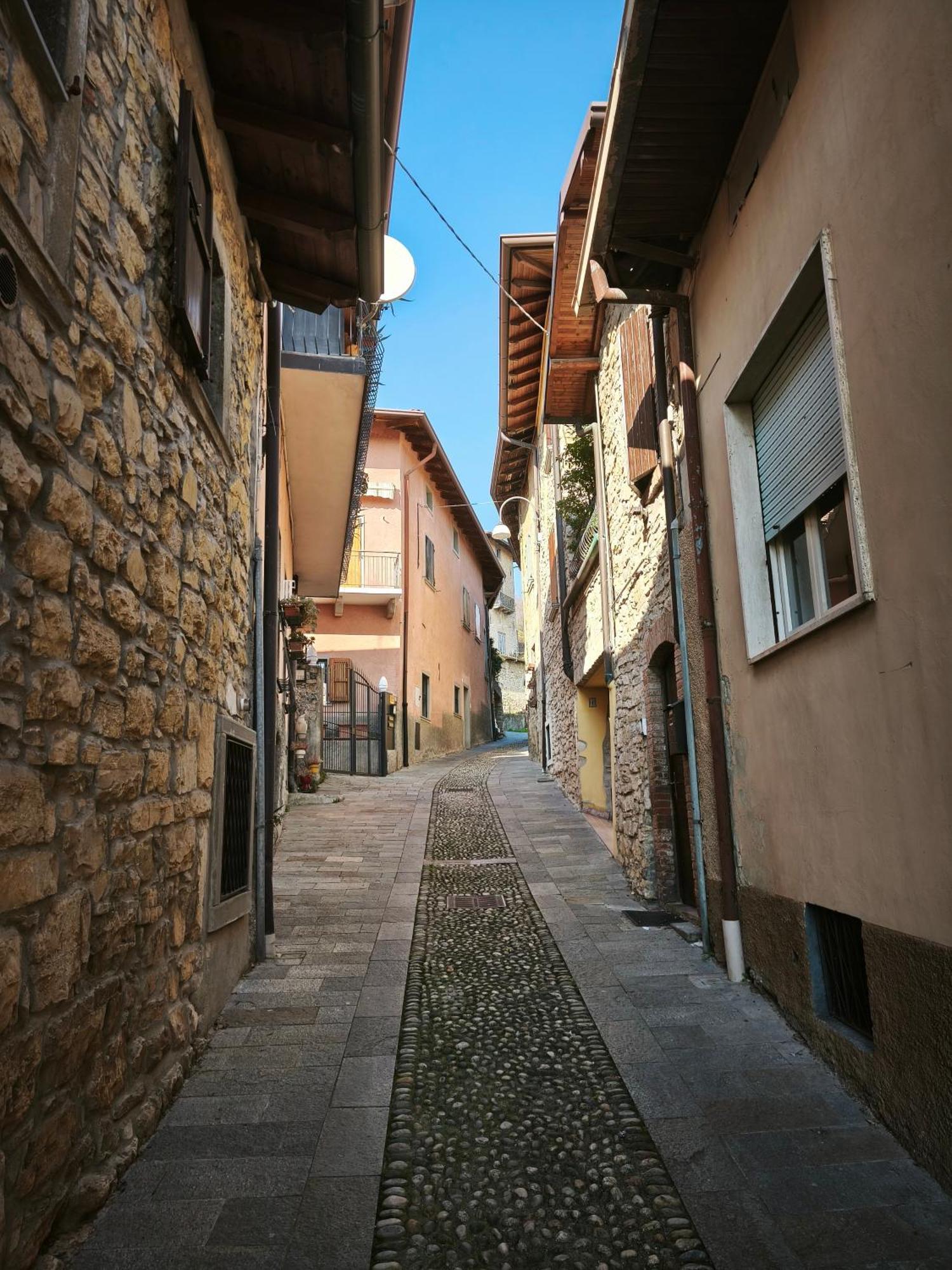 Il Piazzolo, Un Angolo Di Storia Carobbio degli Angeli Exterior foto